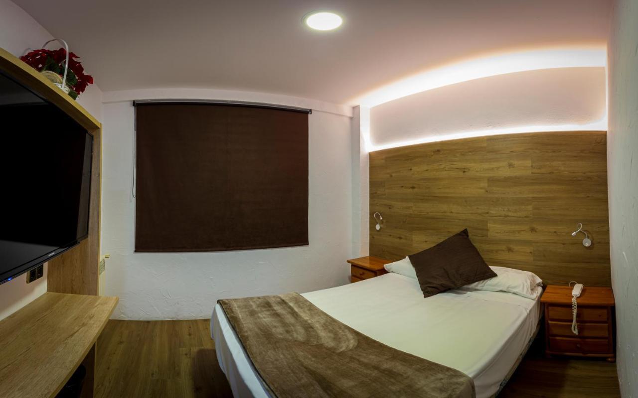 Hotel Les Neus ปาสเดลากาซา ภายนอก รูปภาพ