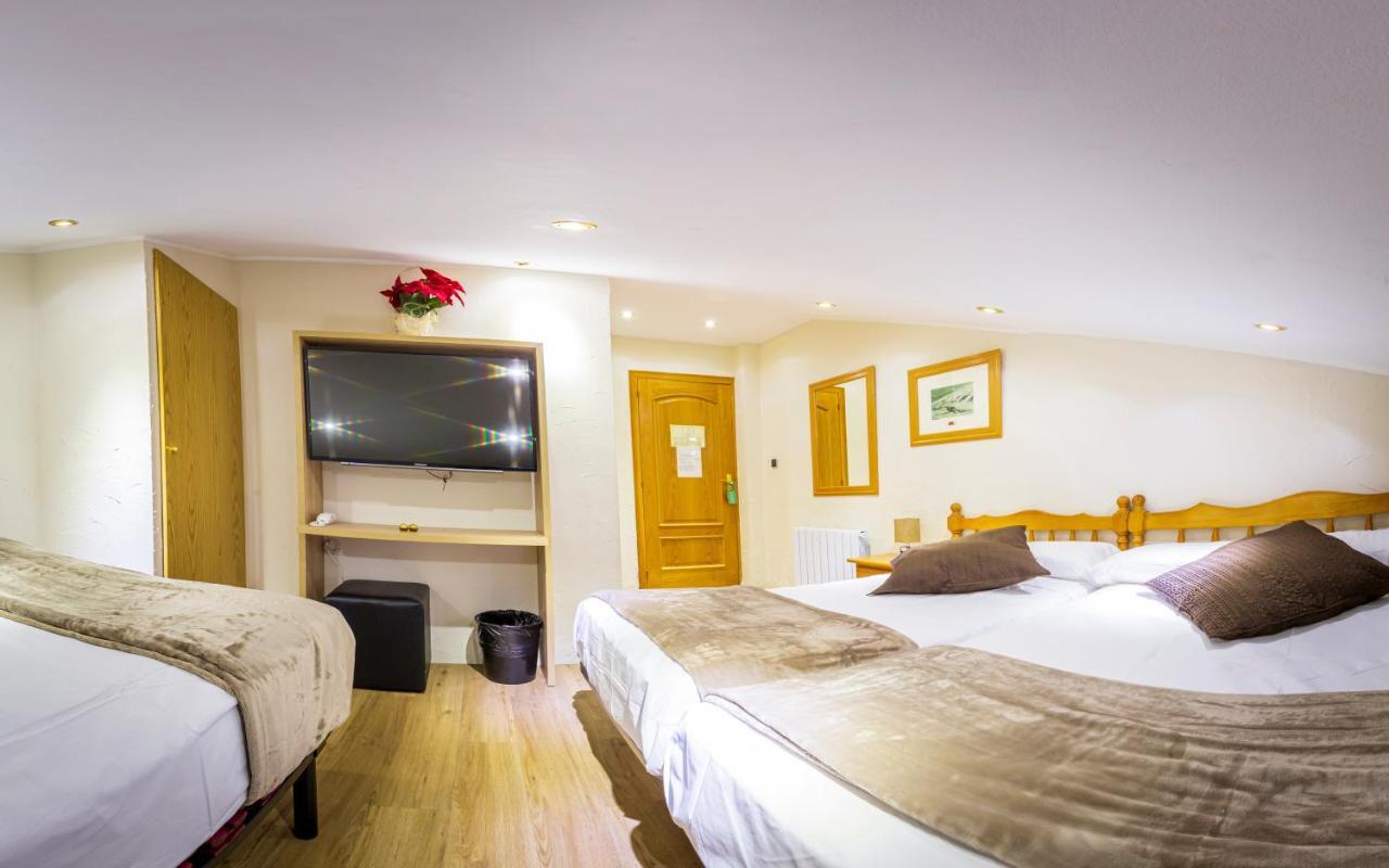 Hotel Les Neus ปาสเดลากาซา ภายนอก รูปภาพ