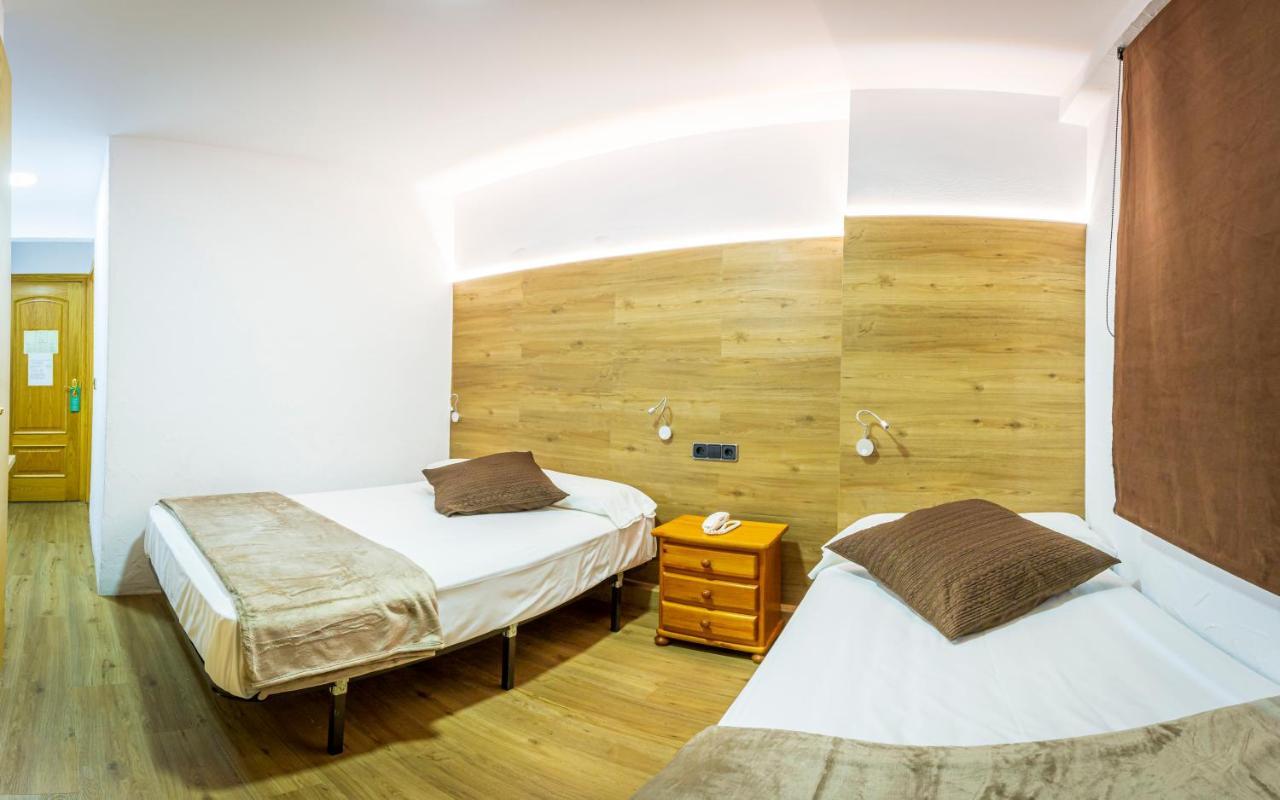 Hotel Les Neus ปาสเดลากาซา ภายนอก รูปภาพ