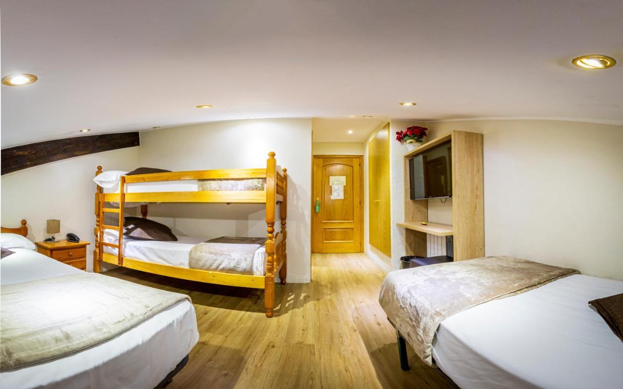 Hotel Les Neus ปาสเดลากาซา ภายนอก รูปภาพ