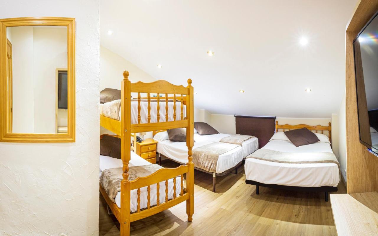 Hotel Les Neus ปาสเดลากาซา ภายนอก รูปภาพ