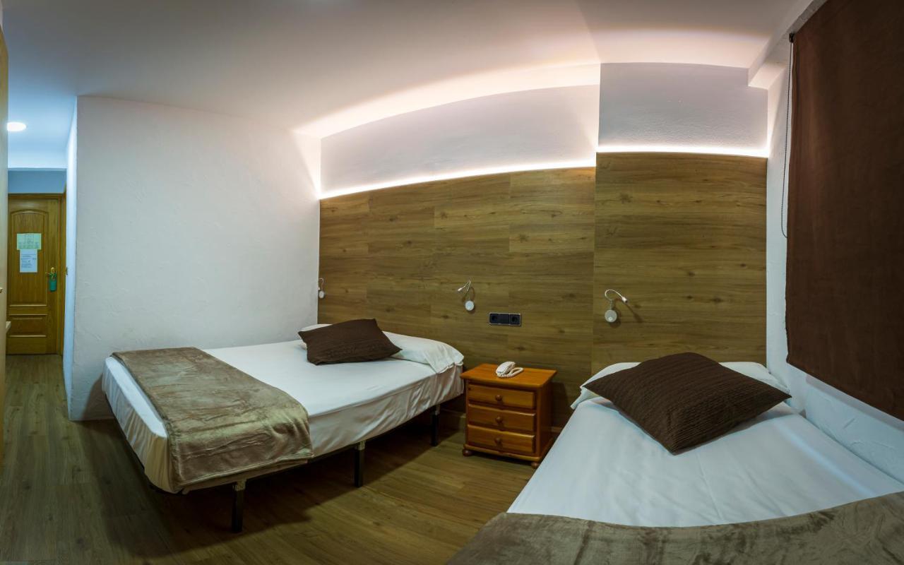 Hotel Les Neus ปาสเดลากาซา ภายนอก รูปภาพ