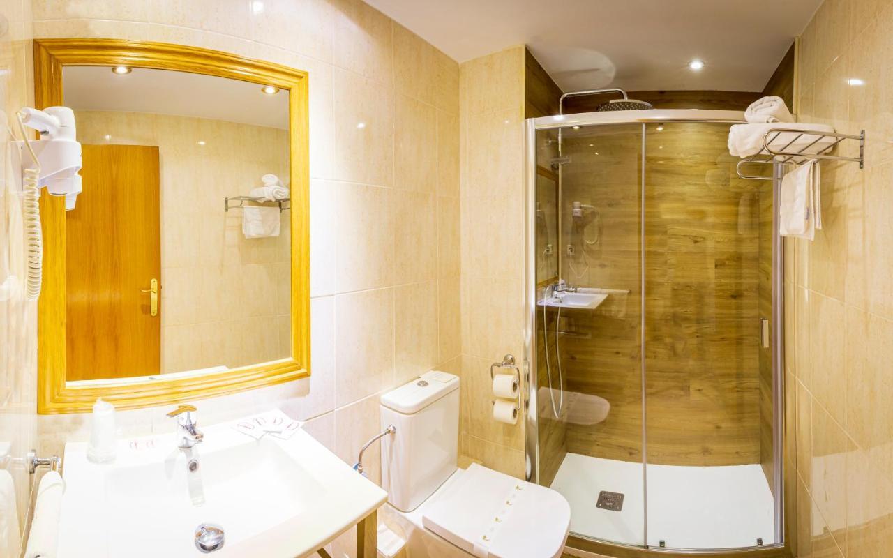 Hotel Les Neus ปาสเดลากาซา ภายนอก รูปภาพ