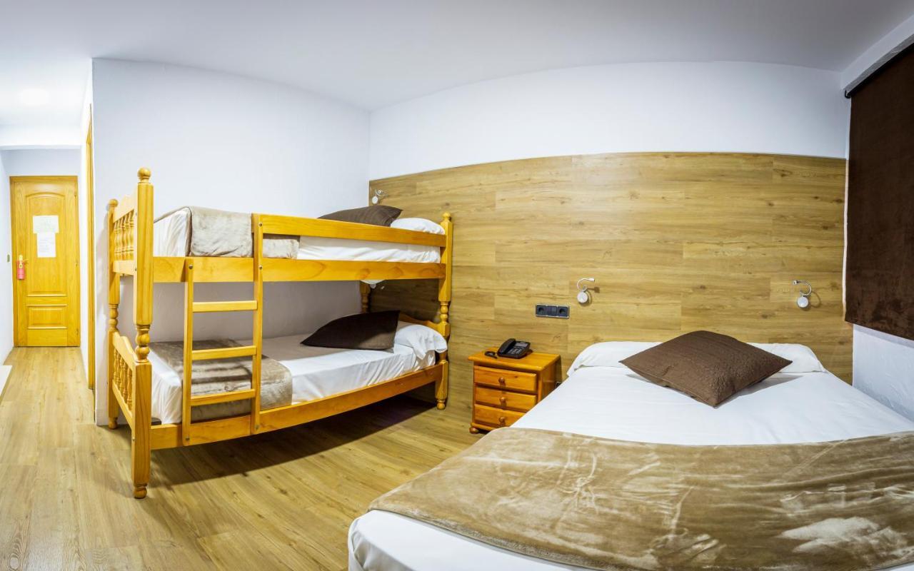 Hotel Les Neus ปาสเดลากาซา ภายนอก รูปภาพ